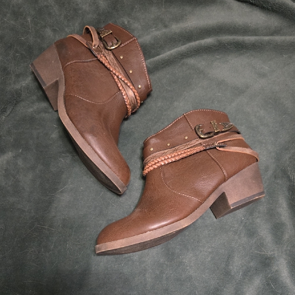 Pop Santiago Ankle Boots